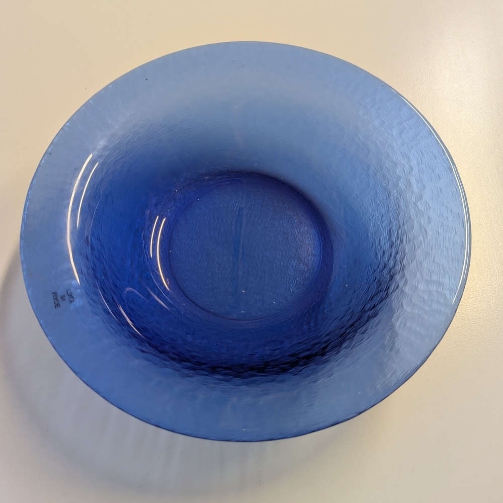Elegant Blue Glass Bowl - Picture 1 of 3